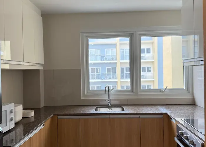 2br Spacious Near Okada, Moa & Airport *
